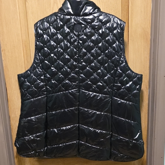 Talbots Shiny Black Quilted Vest - Picture 10 of 11